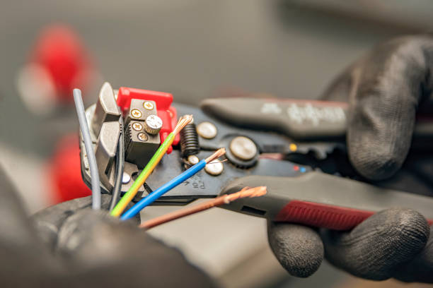 Best Home Electrical Repair  in Maud, TX